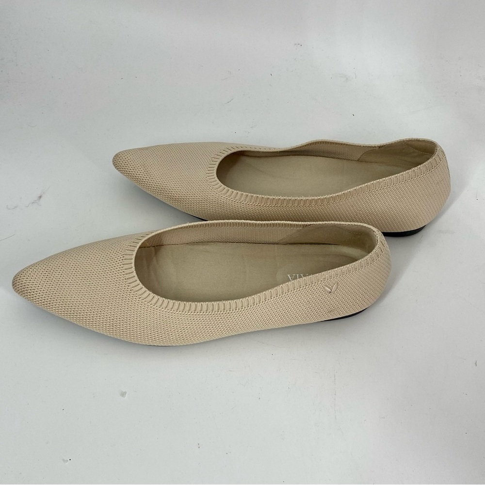 Vivaia Beige Pointed-Toe Ballet Flats Size 39.5